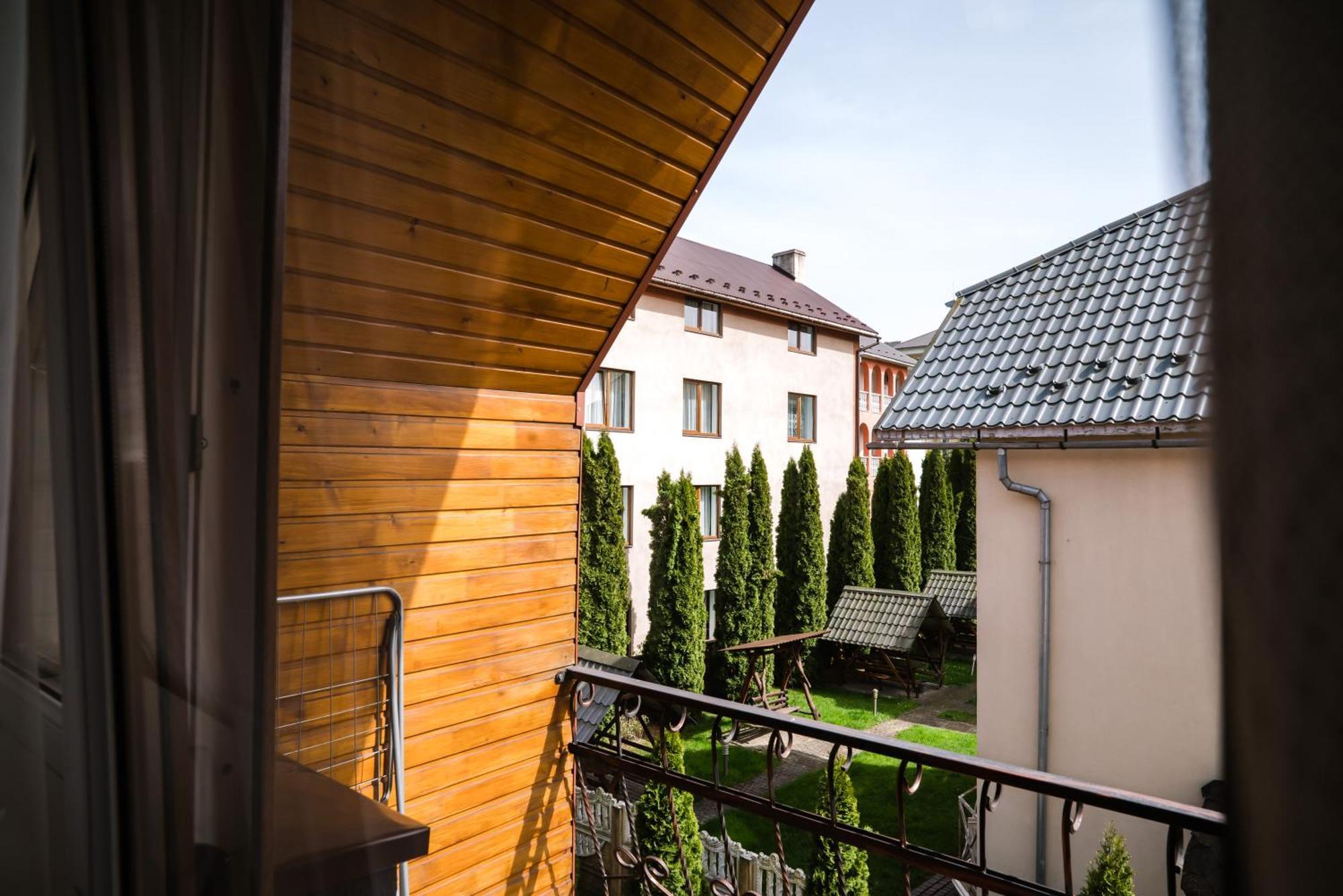 Вікторія Hotel Polyána Kültér fotó